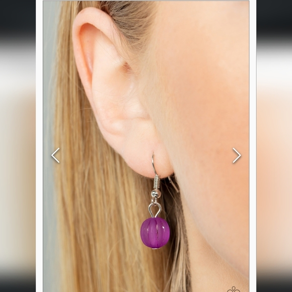 Summer Surprise Purple Necklace 💜 - Picture 4 of 4